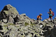 76 Rientrati alla Bocca di Trona (2224 m) saliamo a sx la traccia per Cima di Valpianella